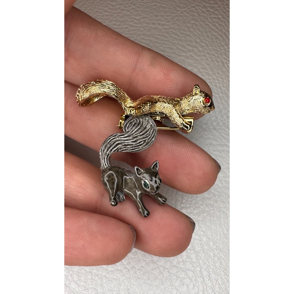 2‎ Vintage Signed Gerry's Squirrel Brooches Enamel and Gold Tone Animal Pins